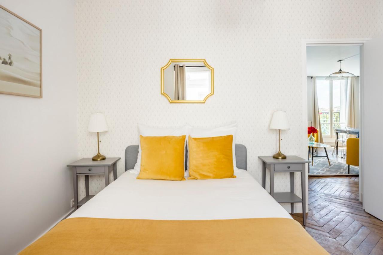 Cosy 4 Bedrooms With Balcony - Champs Elysees Париж Екстериор снимка